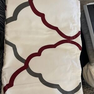 Pair of DH 100% cotton pillow shams in white with grey & burgundy, 32 x 22 in ea
